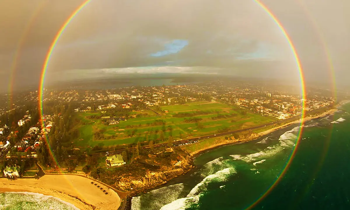 《飞上彩虹》：当迷茫遇上摇滚，一场关于青春、梦想与自我发现的炽热呐喊！